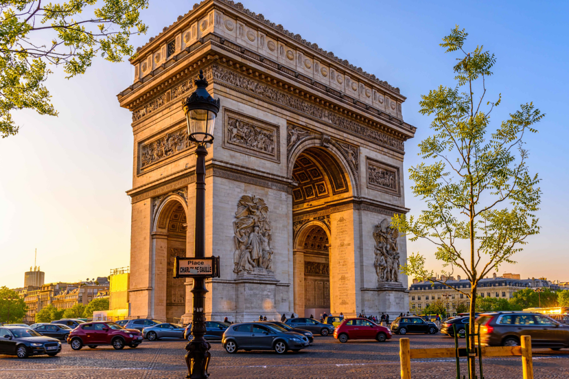 PoeticStay - Champs-Elysées